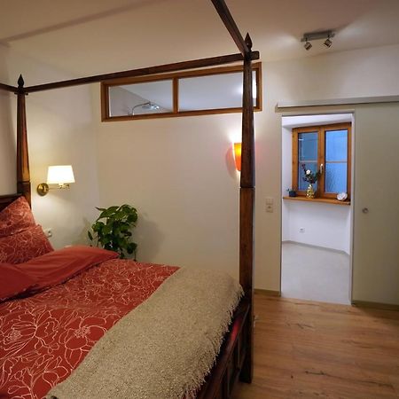 Altstadt Apartment Am Schergentor Hall in Tirol Eksteriør billede