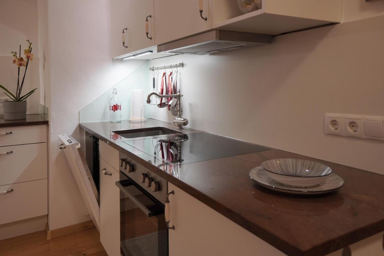 Altstadt Apartment Am Schergentor Hall in Tirol Eksteriør billede