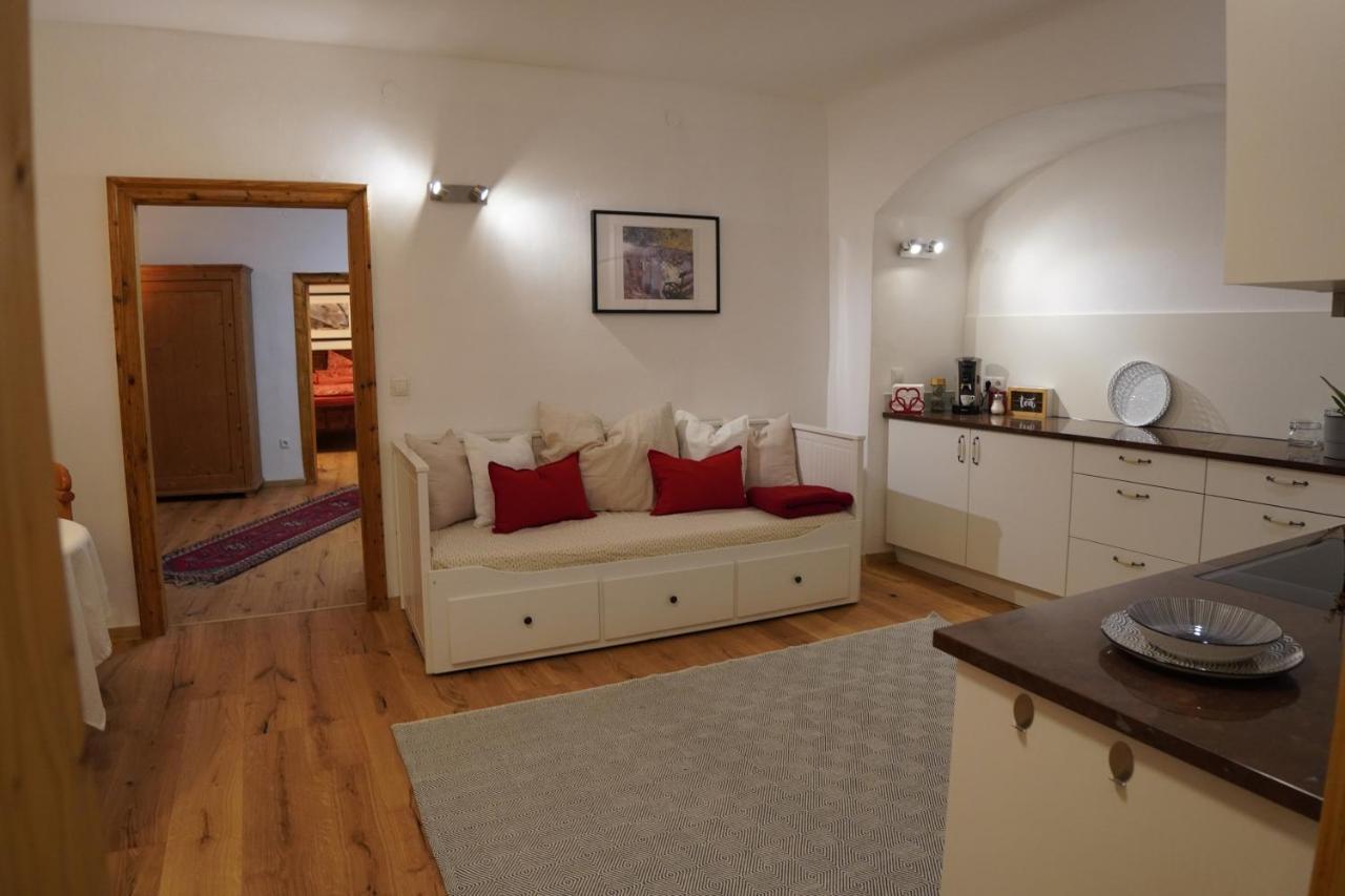 Altstadt Apartment Am Schergentor Hall in Tirol Eksteriør billede