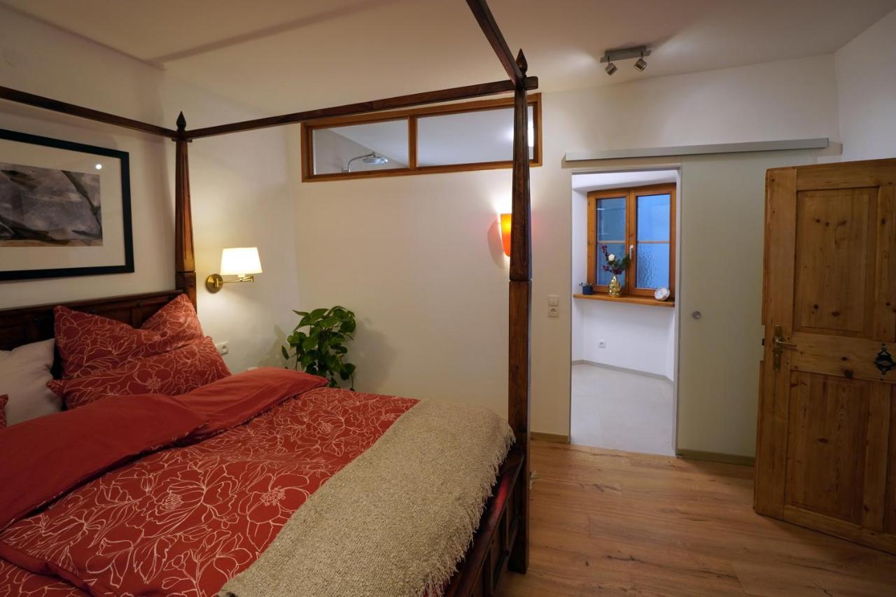 Altstadt Apartment Am Schergentor Hall in Tirol Eksteriør billede