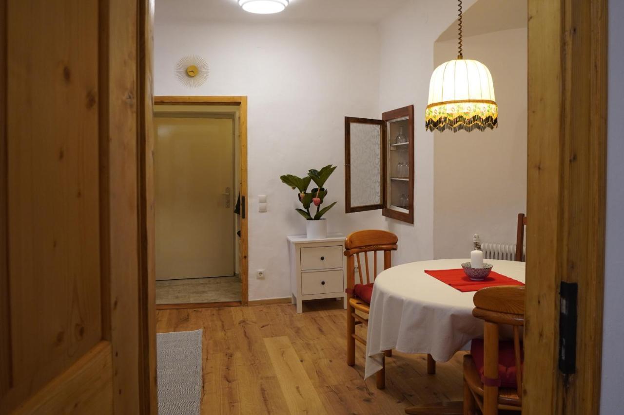 Altstadt Apartment Am Schergentor Hall in Tirol Eksteriør billede