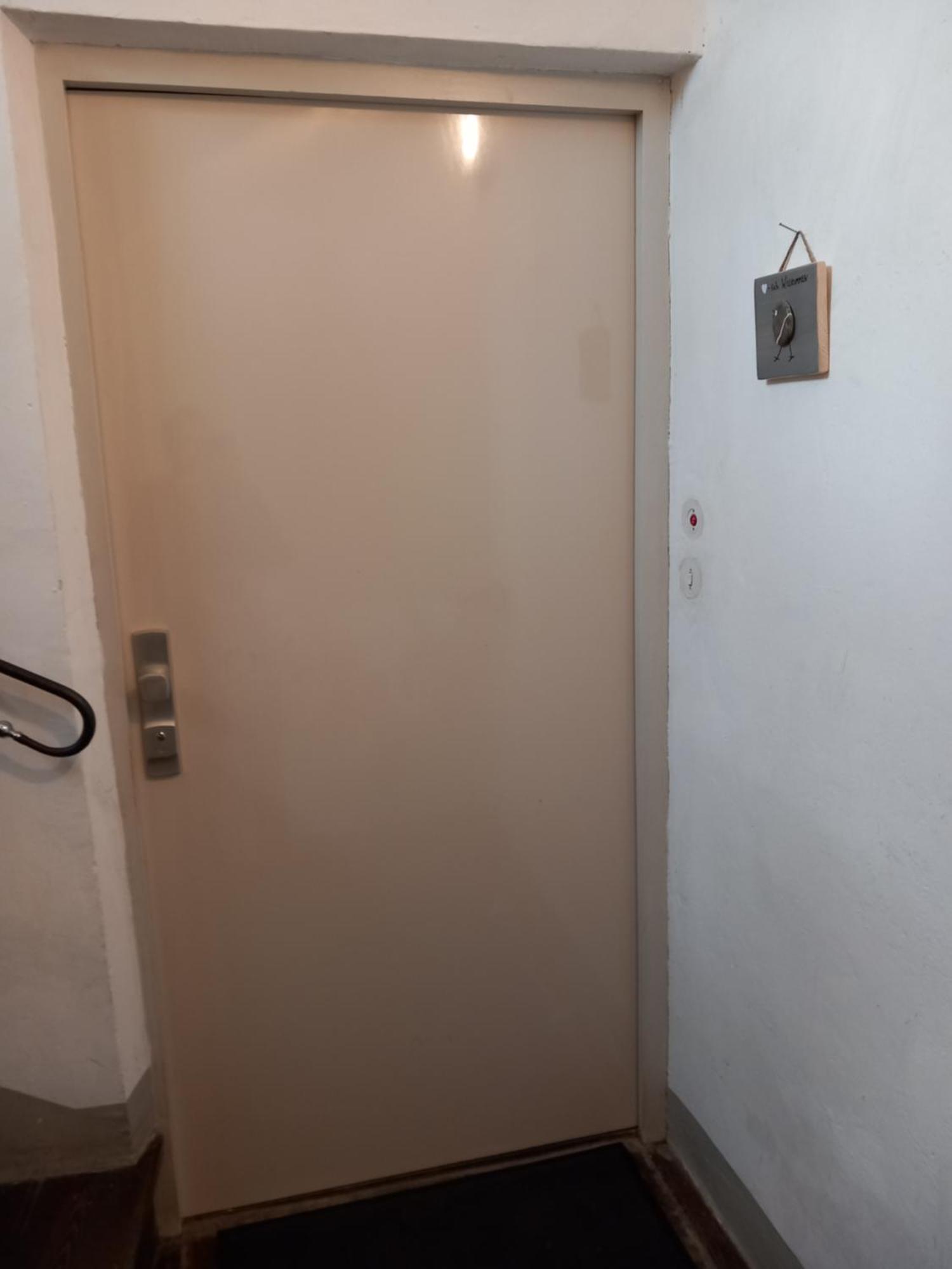 Altstadt Apartment Am Schergentor Hall in Tirol Eksteriør billede