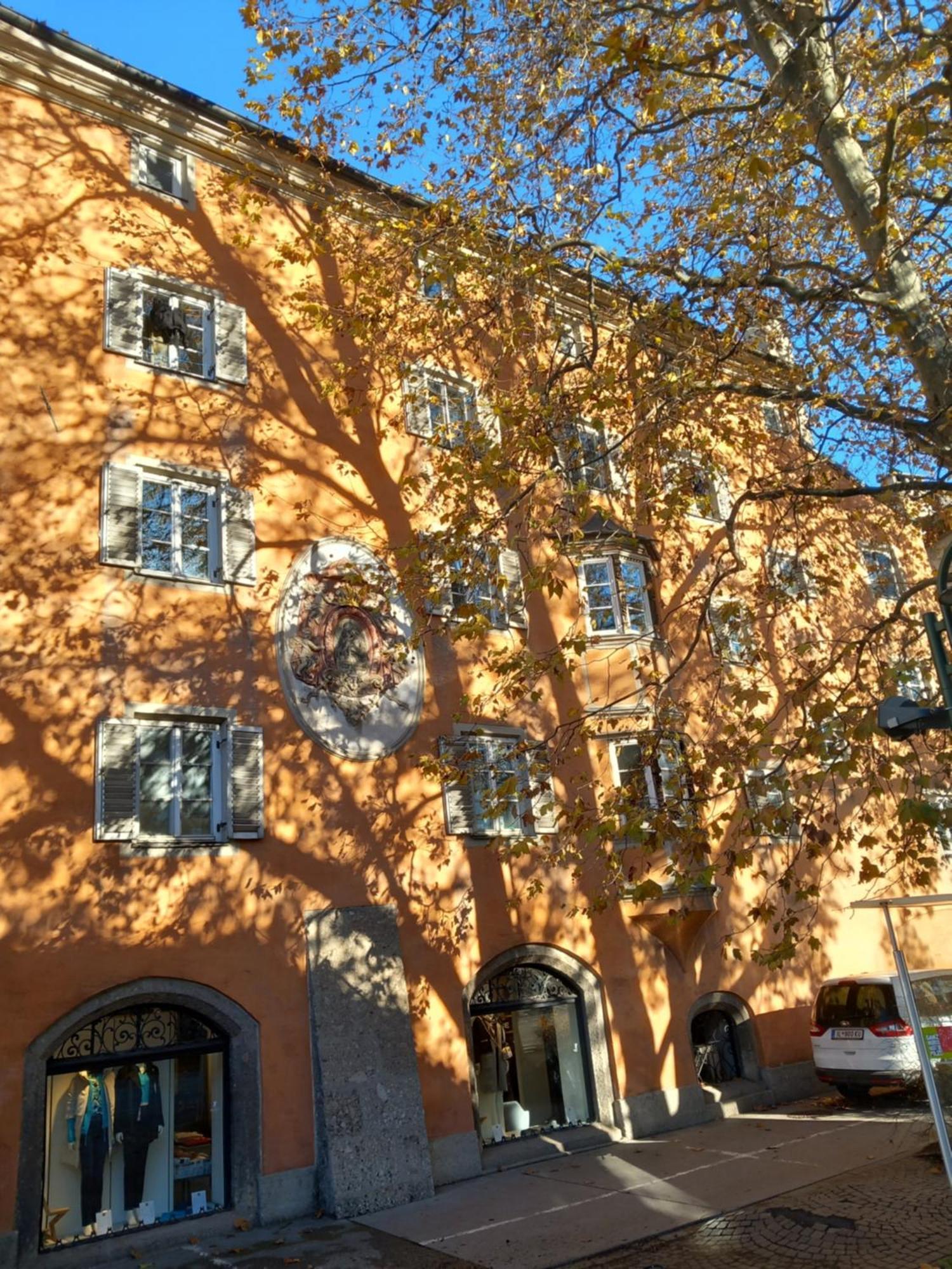 Altstadt Apartment Am Schergentor Hall in Tirol Eksteriør billede